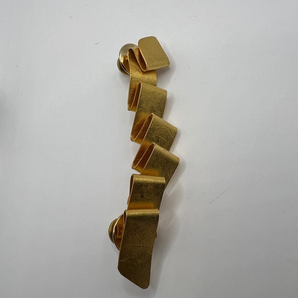 Vintage Ribbon Brooch‎ Brushed Gold Tone Double Closure Pin